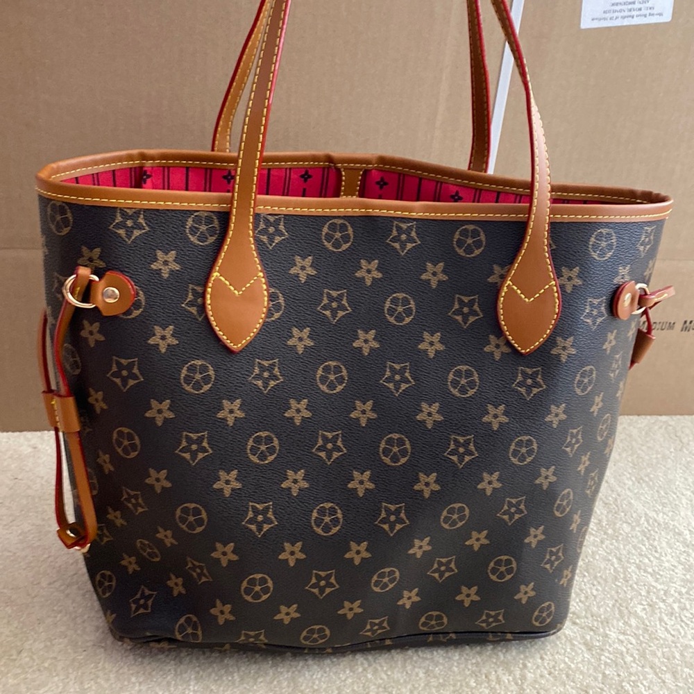 Look Alike Shoulder bag